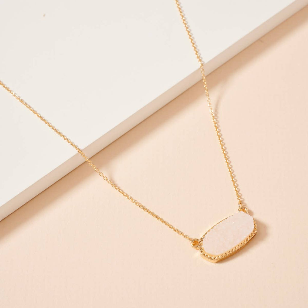 Collectique Druzy Stone Charm Short Necklace Necklace Lilla Haven One / 4SN11008 / Ivory Collectique One / 4SN11008 / Ivory Lilla Haven Necklace Druzy Stone Charm Short Necklace