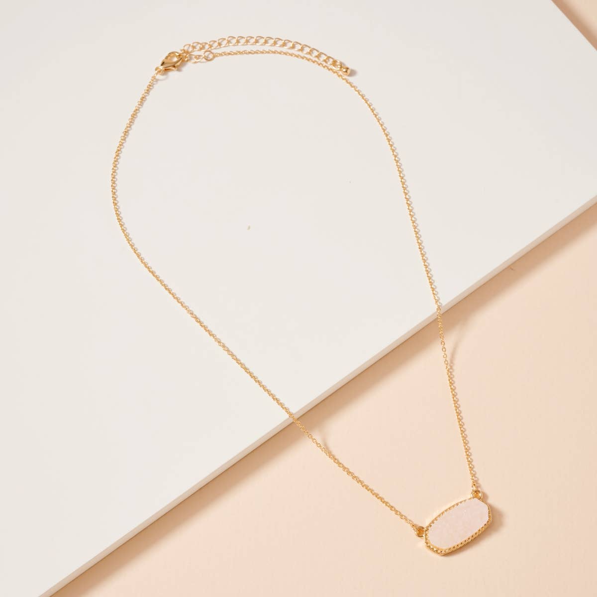 Collectique Druzy Stone Charm Short Necklace Necklace Lilla Haven One / 4SN11008 / Aqua Collectique One / 4SN11008 / Aqua Lilla Haven Necklace Druzy Stone Charm Short Necklace