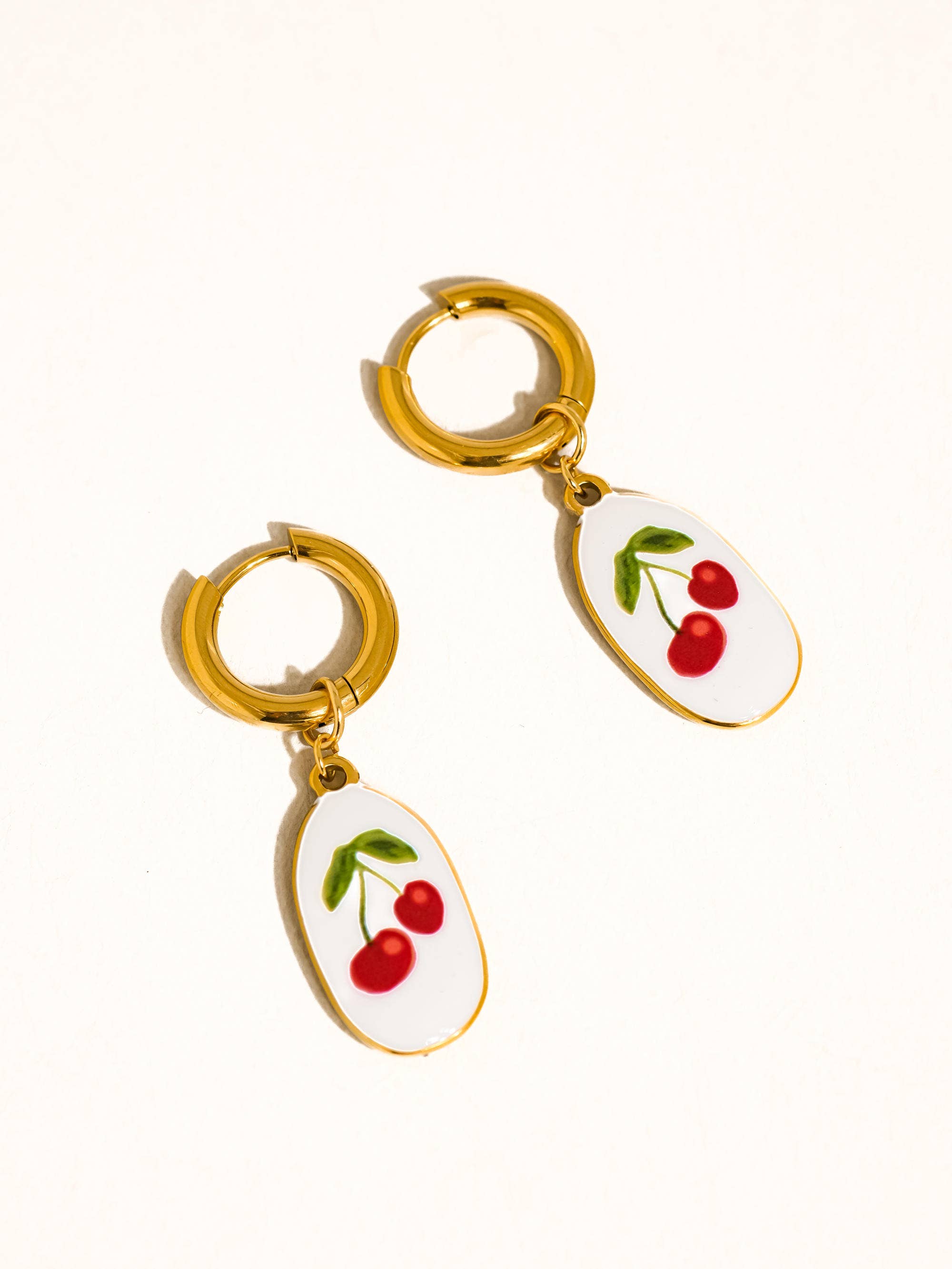 Collectique Larmes 18K Gold Non-Tarnish Vintage Cherry Dangle Earring Earring Flânerie by MAIQ Red Collectique Red Flânerie by MAIQ Earring Larmes 18K Gold Non-Tarnish Vintage Cherry Dangle Earring