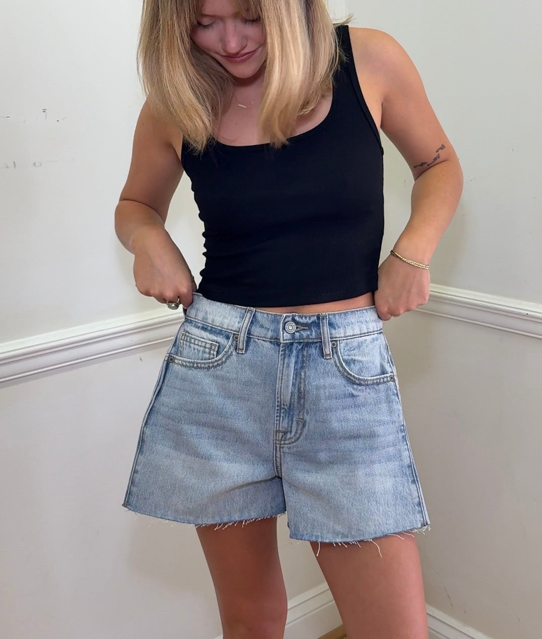 Collectique A LINE DENIM SHORTS bottoms Hidden Jeans M Collectique M Hidden Jeans bottoms A LINE DENIM SHORTS