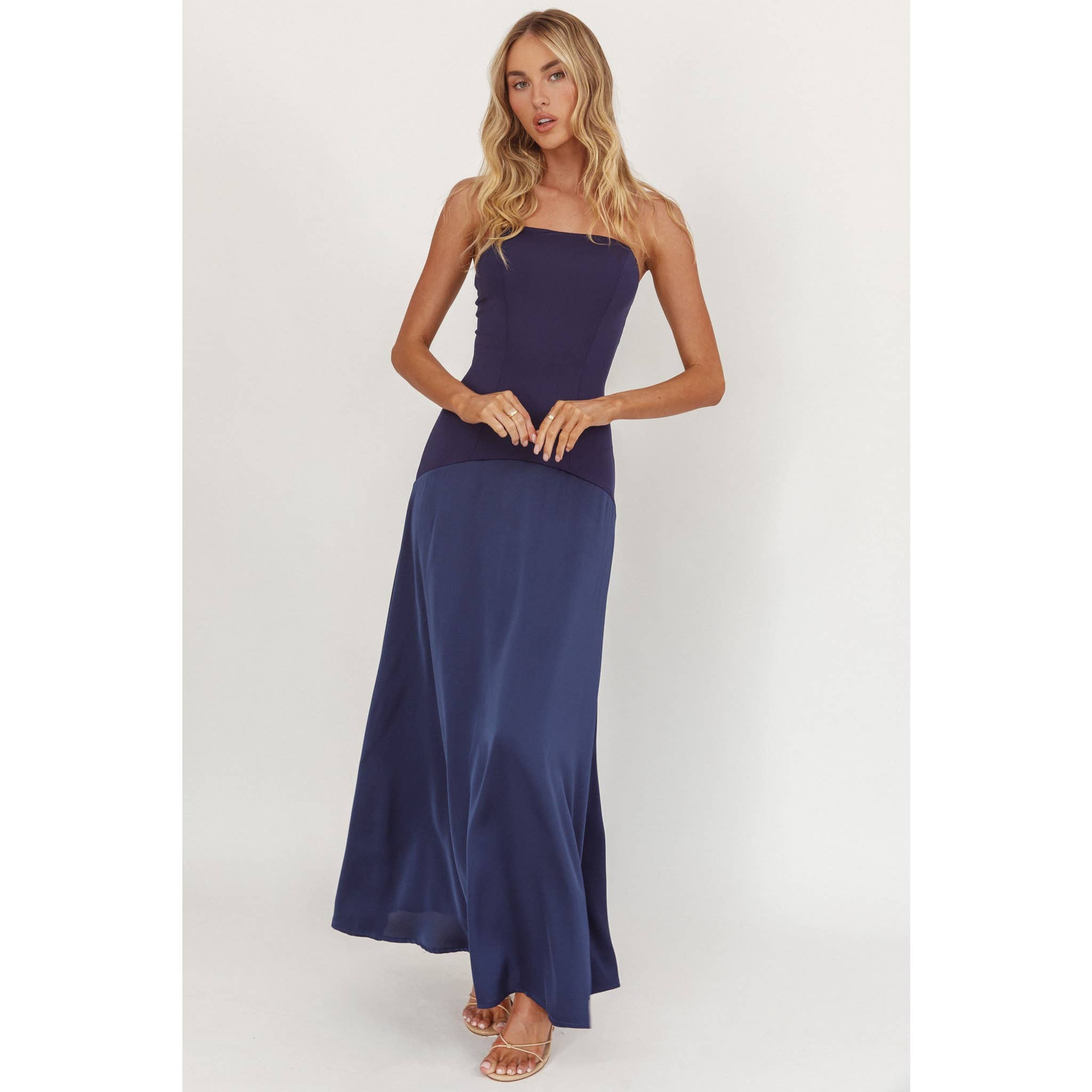 STRAPLESS NAVY MAXI DRESS