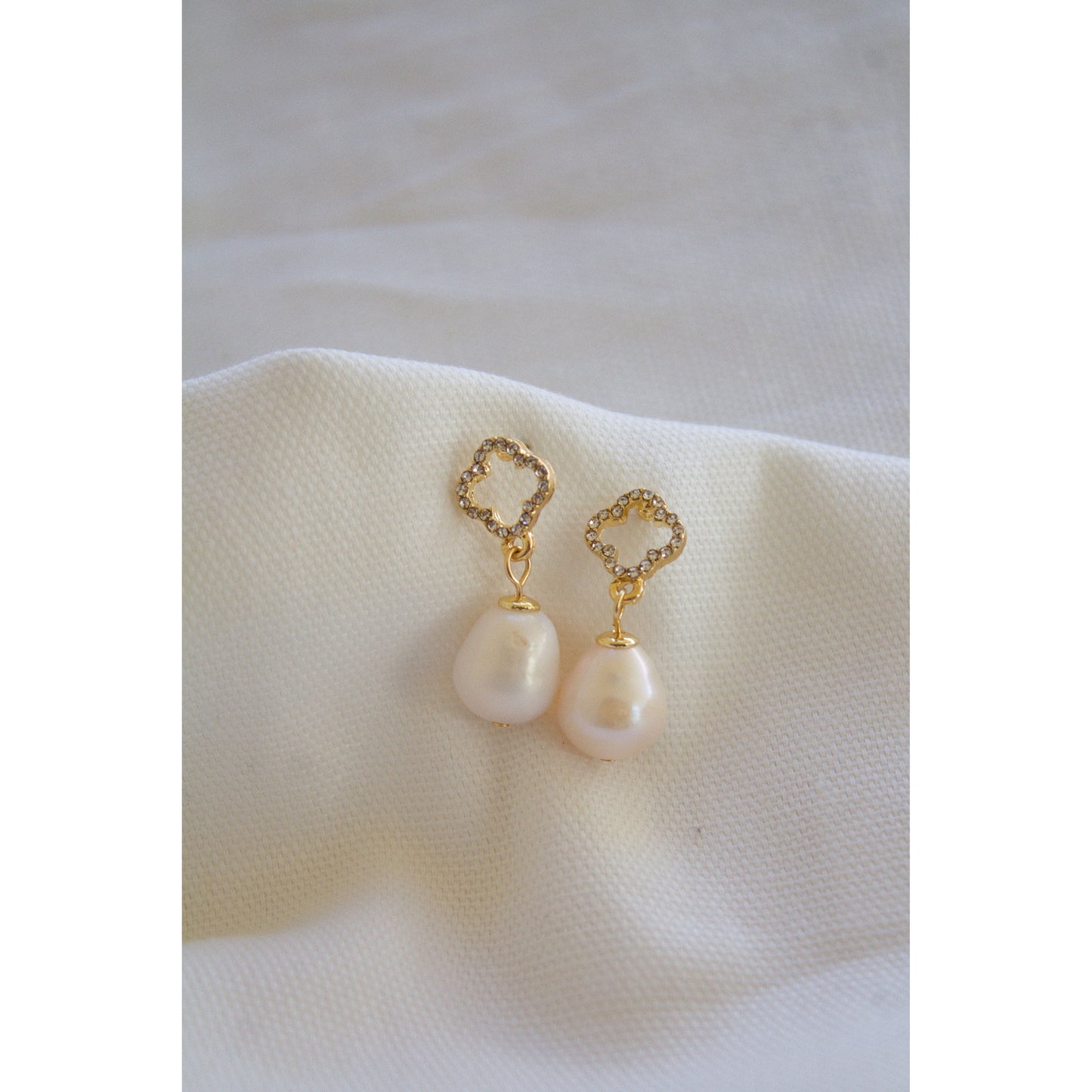 Clover Pearl Drop Earrings