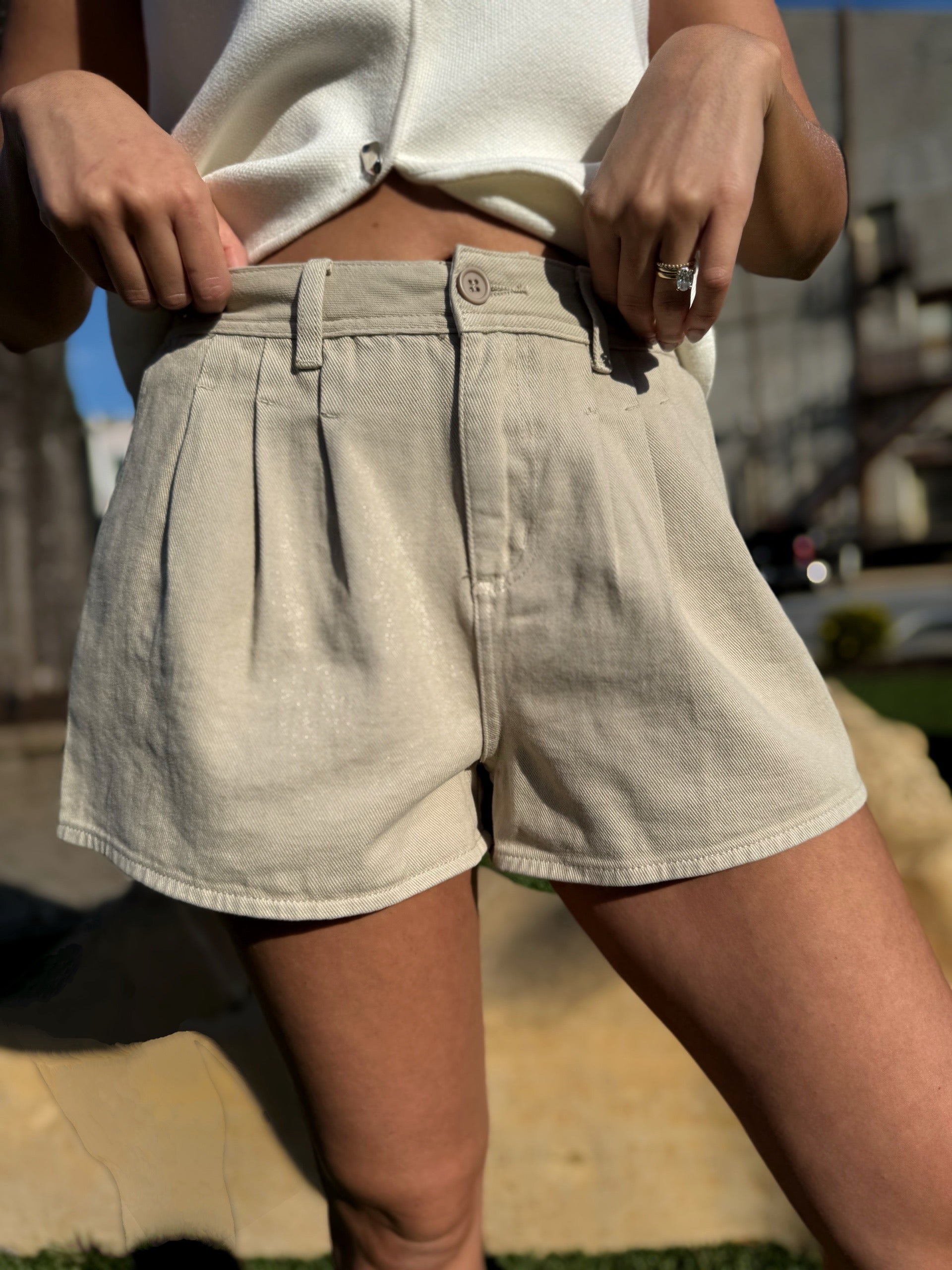Collectique Pleated Beige Shorts Shorts Collectique Small