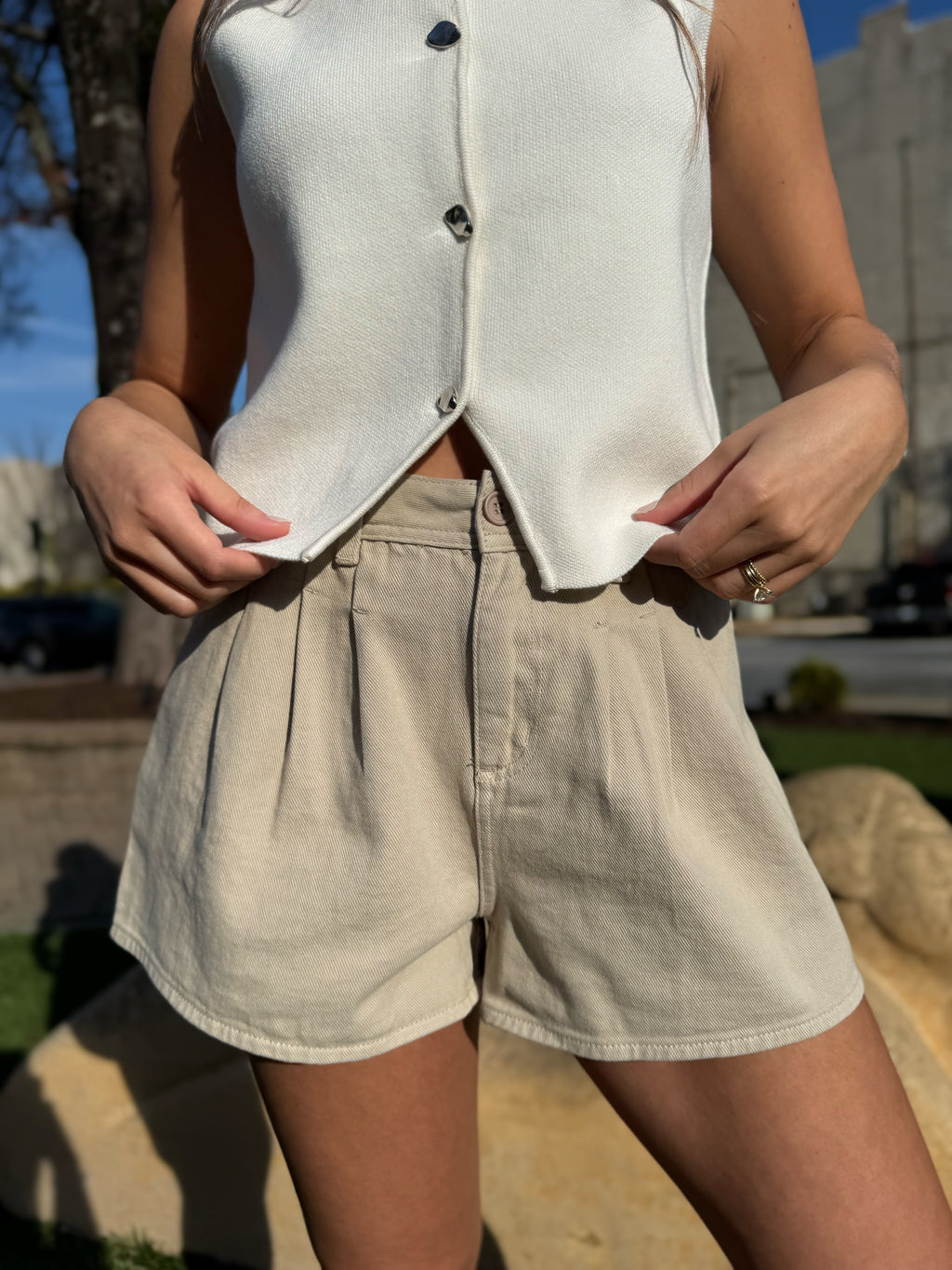 Collectique Pleated Beige Shorts Shorts Collectique Small