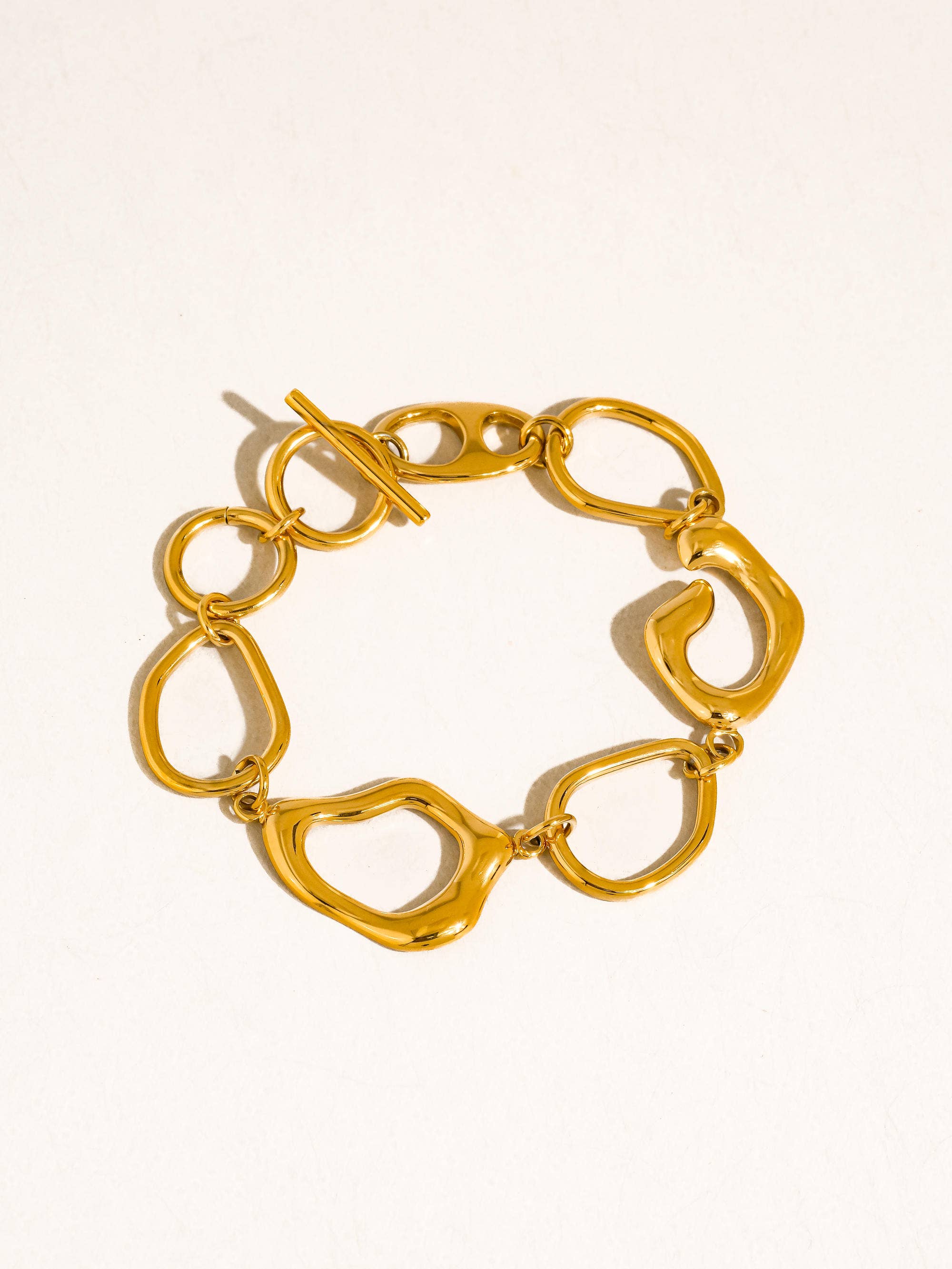 Capucine 18K Gold Non-Tarnish Link Toggle Bracelet