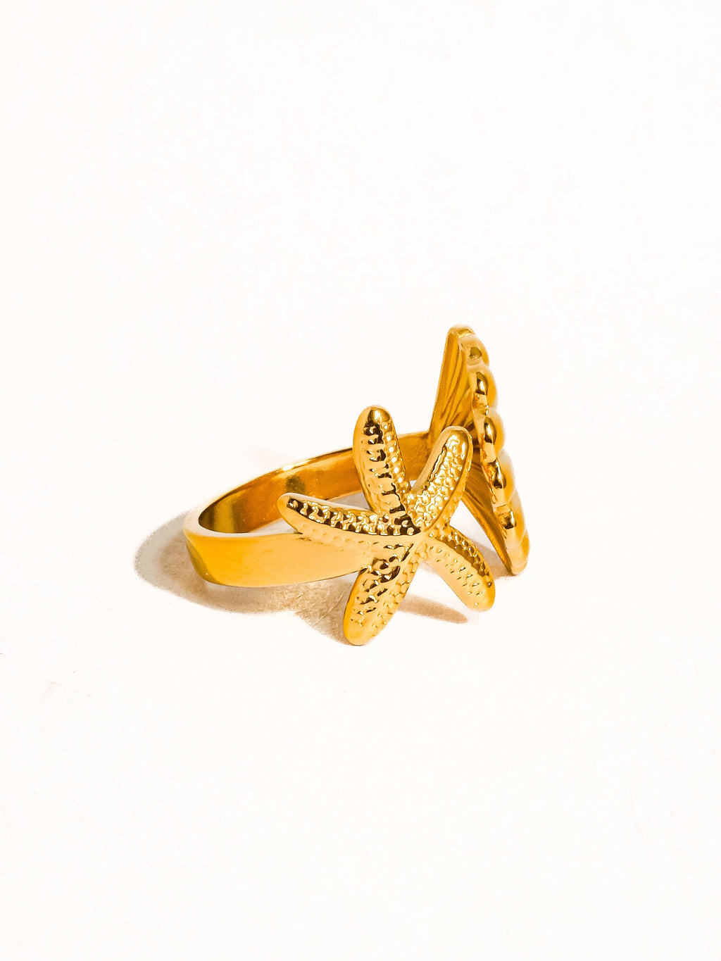 Étoilé 18K Gold Non-Tarnish Star and Shell Ring