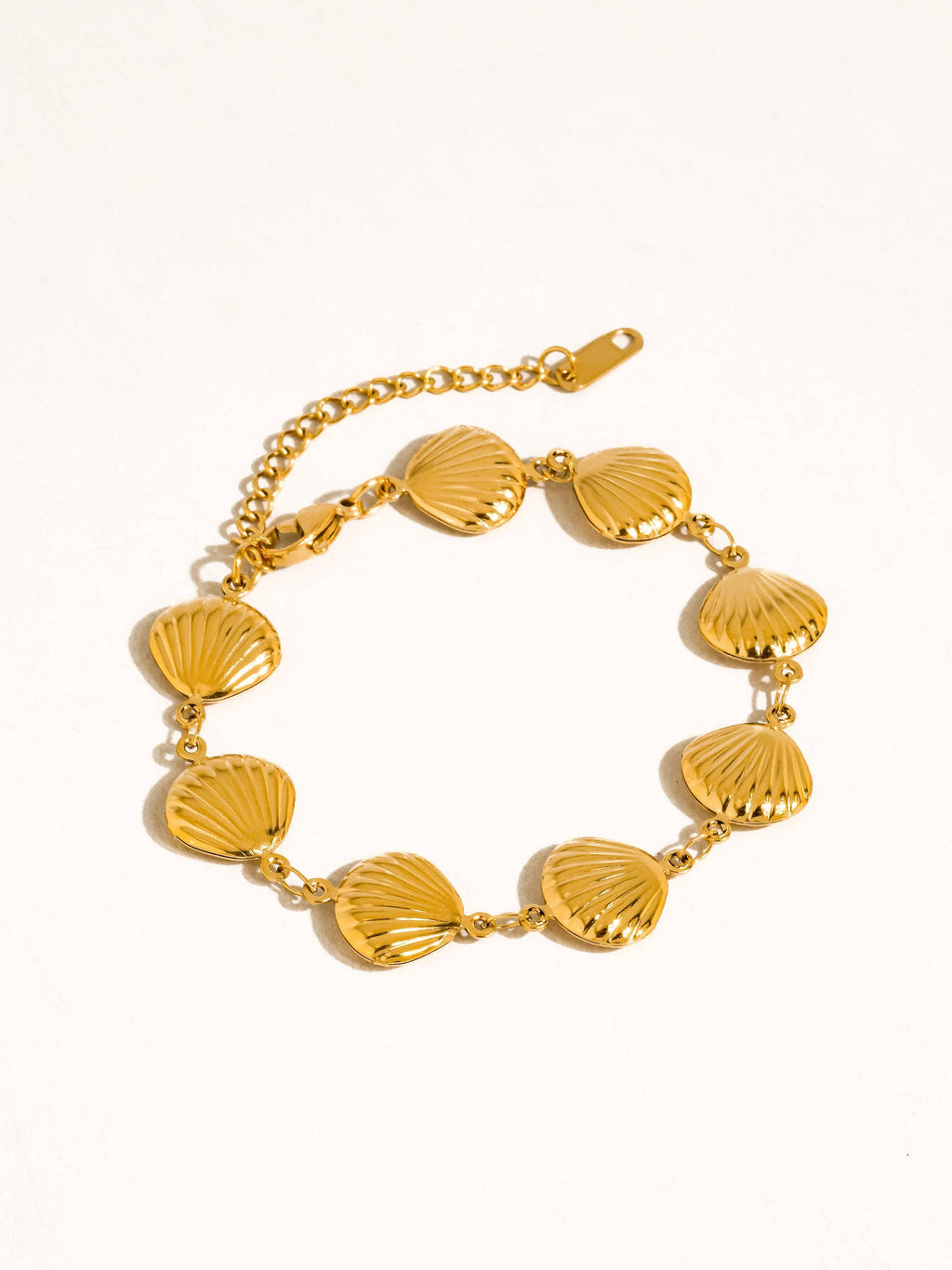Citrina 18K Gold Non-Tarnish Seashell Charm Chain Bracelet