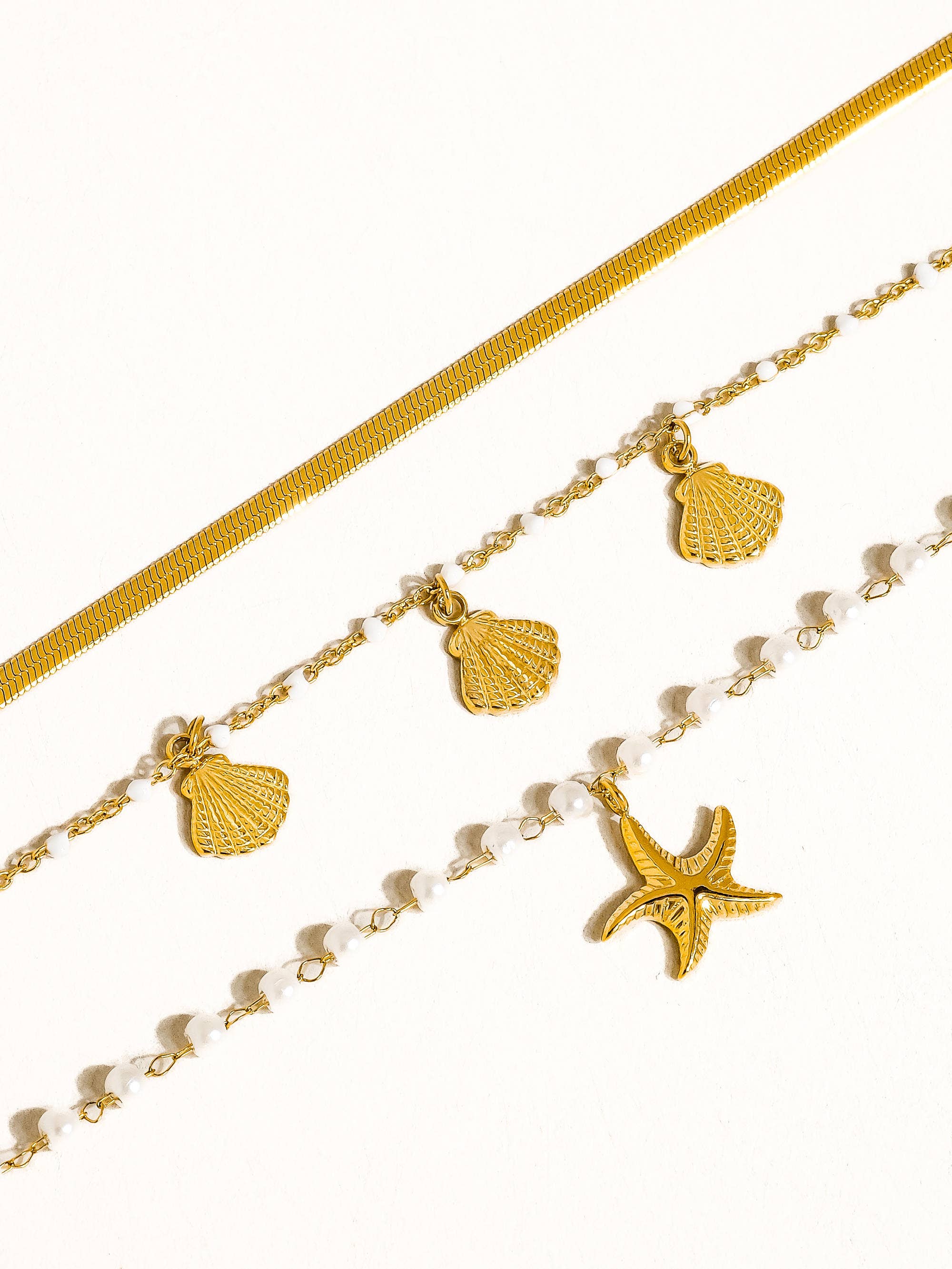 Cassis 18K Gold Non-Tarnish Shell Pearl Bracelet Set