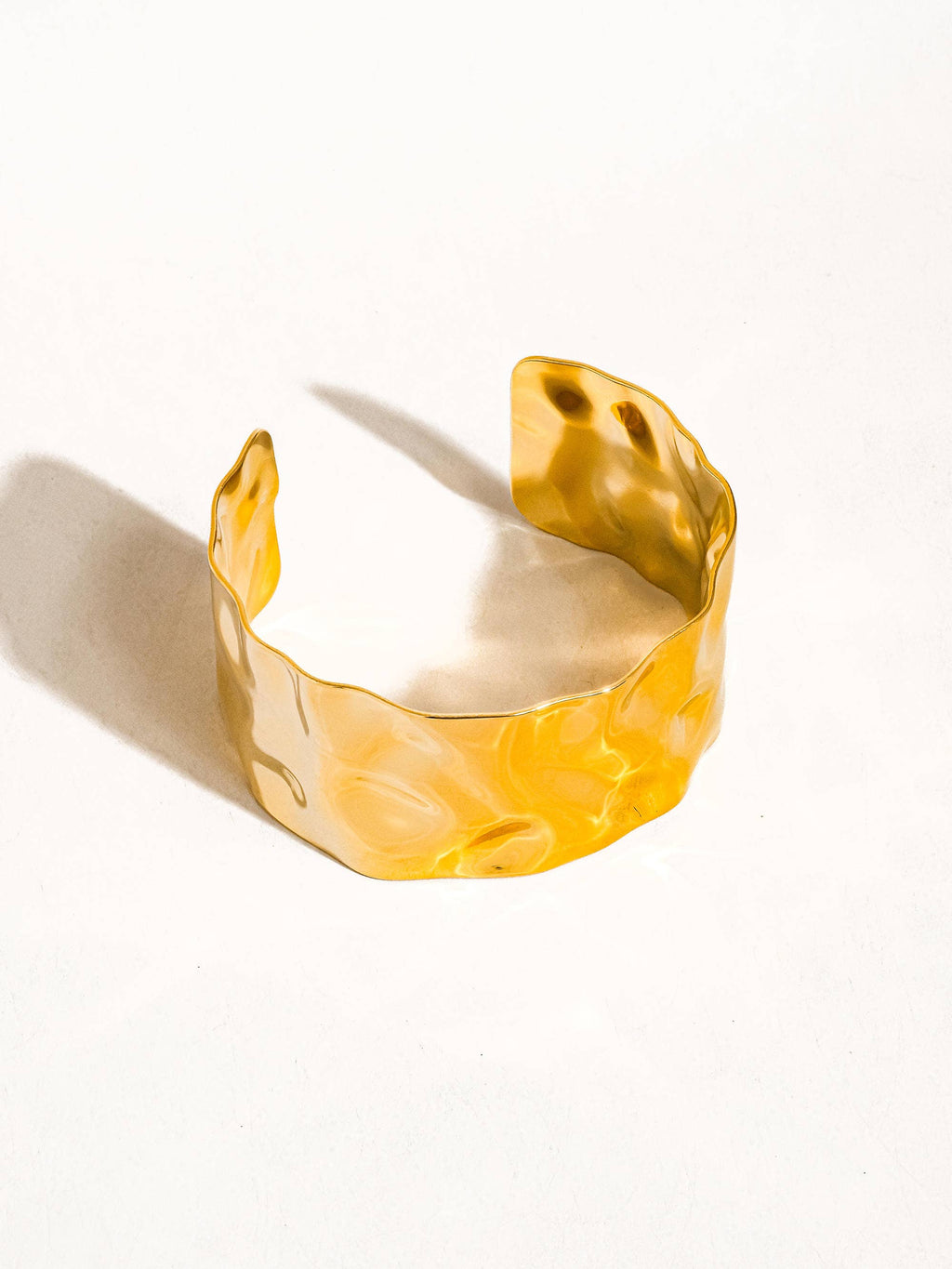 Collectique Baiser 18K Gold Non-Tarnish Glam Bold Bangle Bracelets Flânerie by MAIQ Yellow Gold Collectique Yellow Gold Flânerie by MAIQ Bracelets Baiser 18K Gold Non-Tarnish Glam Bold Bangle