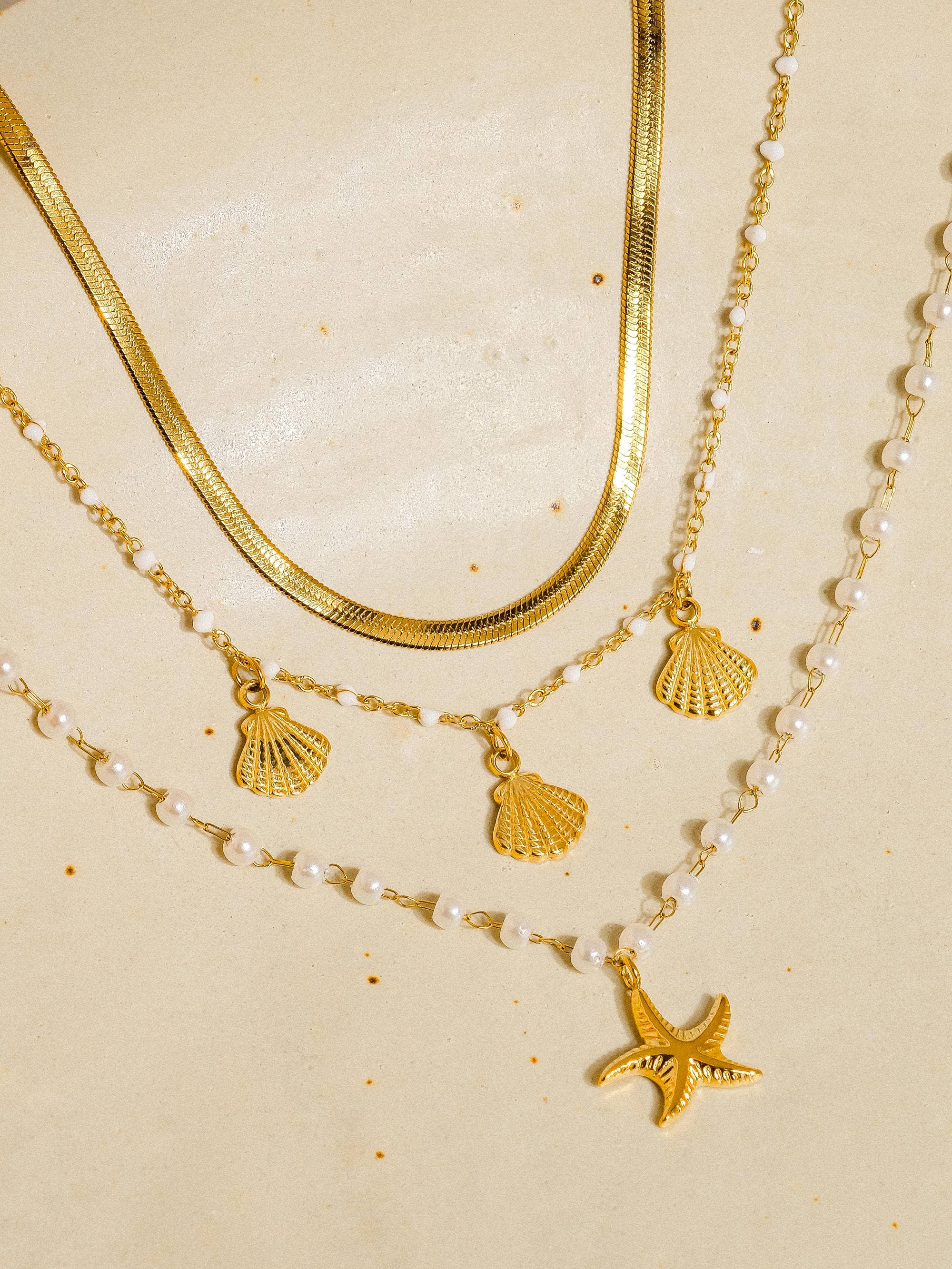 Cassis 18K Gold Non-Tarnish Shell Pearl Bracelet Set